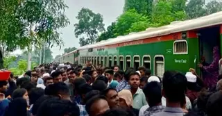 পৌনে ৭ ঘণ্টা পর ঢাকা-উত্তরাঞ্চলের ট্রেন চলাচল স্বাভাবিক